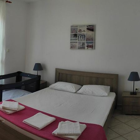Roses Rt Apartments Skioni I Νέα Σκιώνη Εξωτερικό φωτογραφία